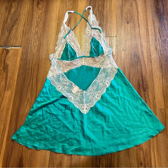 Victoria’s Secret Green Lace Slip Dress Size large - Picture 6 of 7